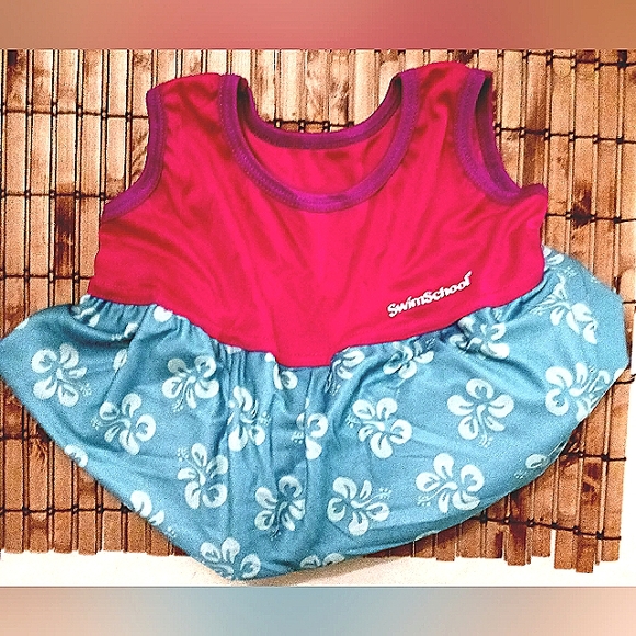 SwimSchool Confidence Builder - Deluxe Tot Trainer with adjustable safety strap. - Picture 4 of 4